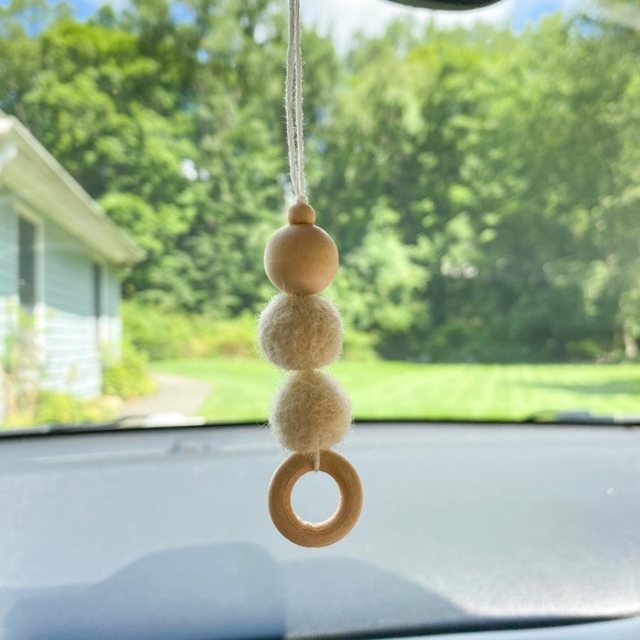 Essential Oil Car Diffuser Air Freshener - Picture 4 of 9